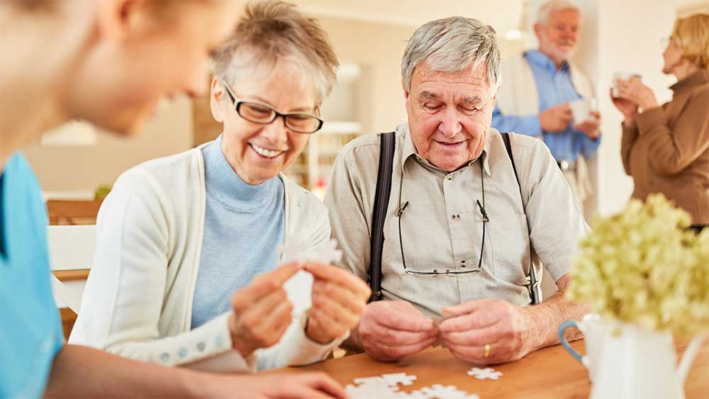 Pensionärer som umgås