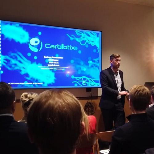 Porträttbild av Glenn Mac Donald